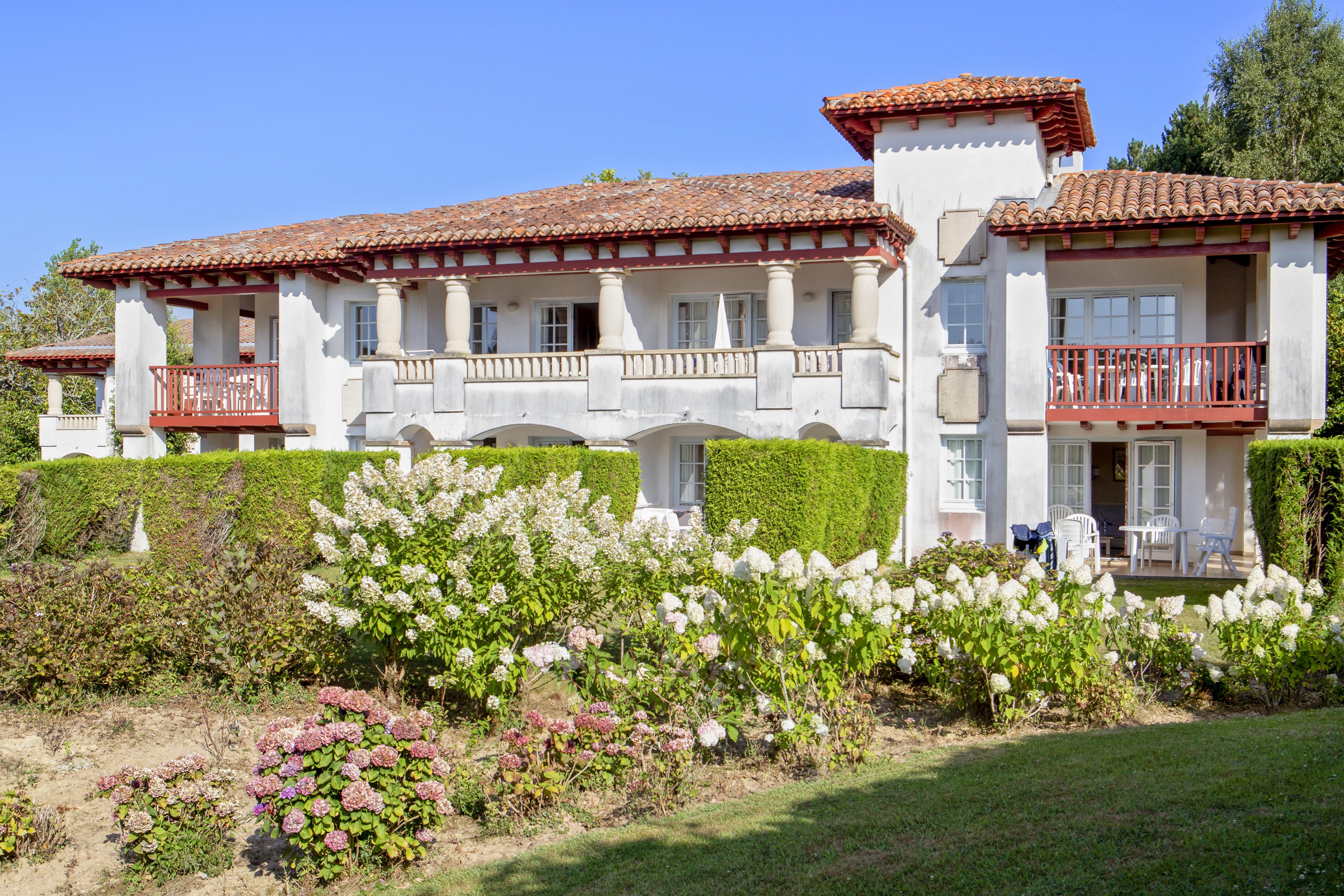 Residence Pierre & Vacances Le Domaine De Bordaberry Юрюня Екстериор снимка