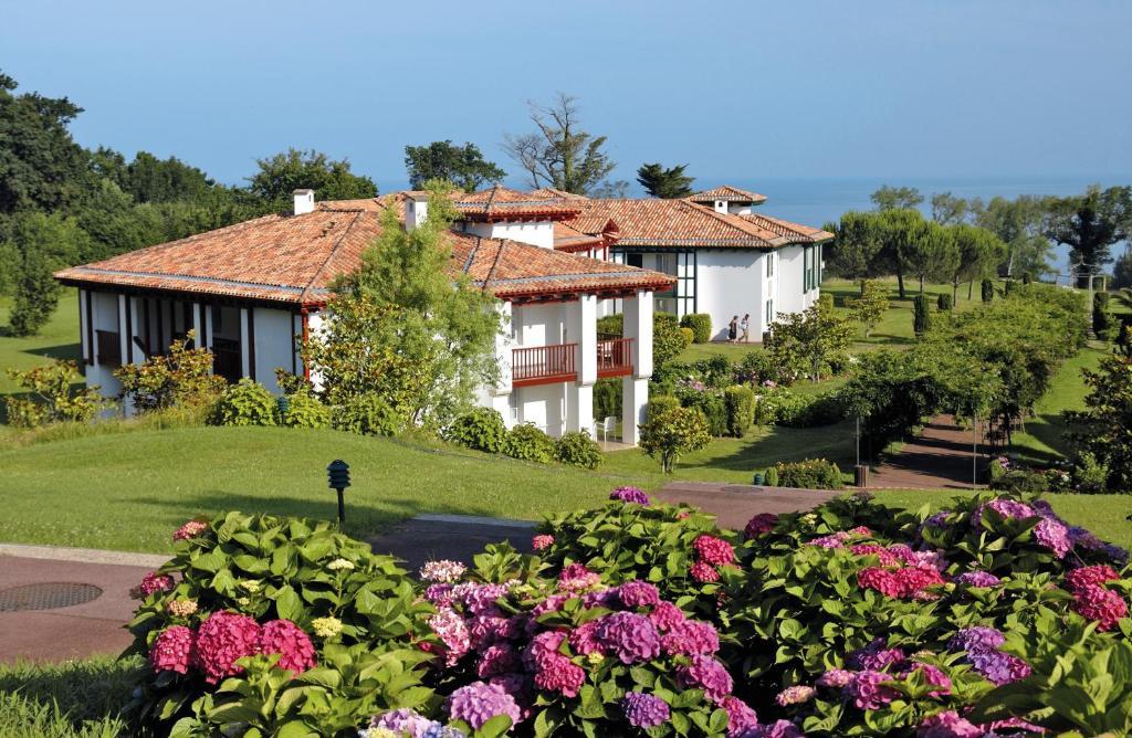 Residence Pierre & Vacances Le Domaine De Bordaberry Юрюня Екстериор снимка