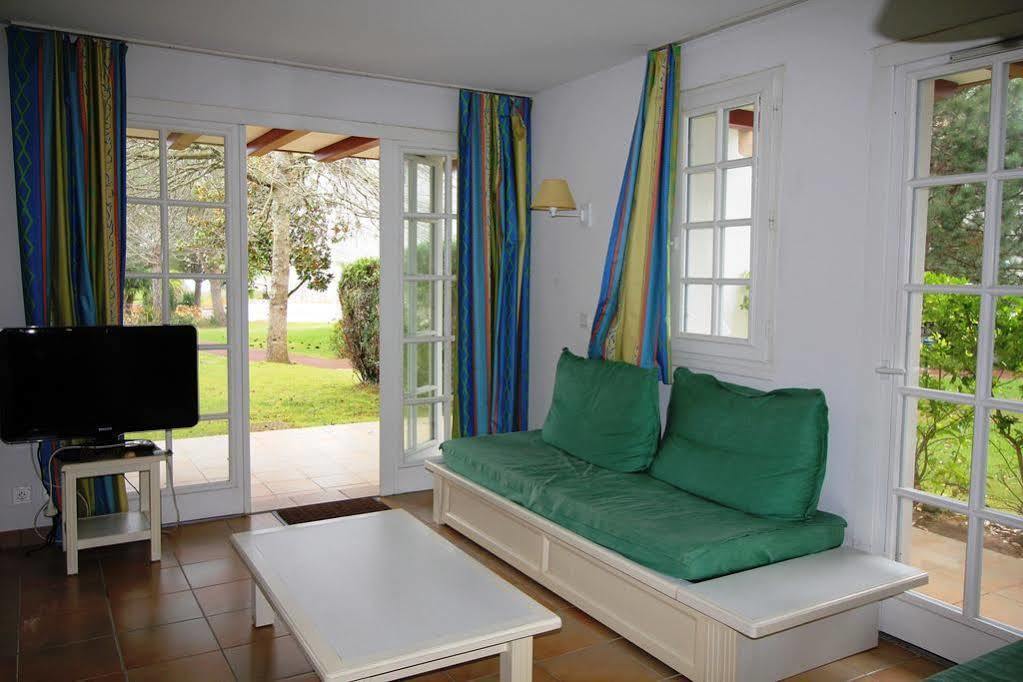 Residence Pierre & Vacances Le Domaine De Bordaberry Юрюня Екстериор снимка